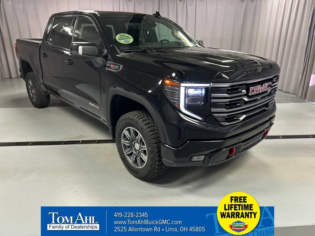 2025 GMC Sierra 1500 AT4