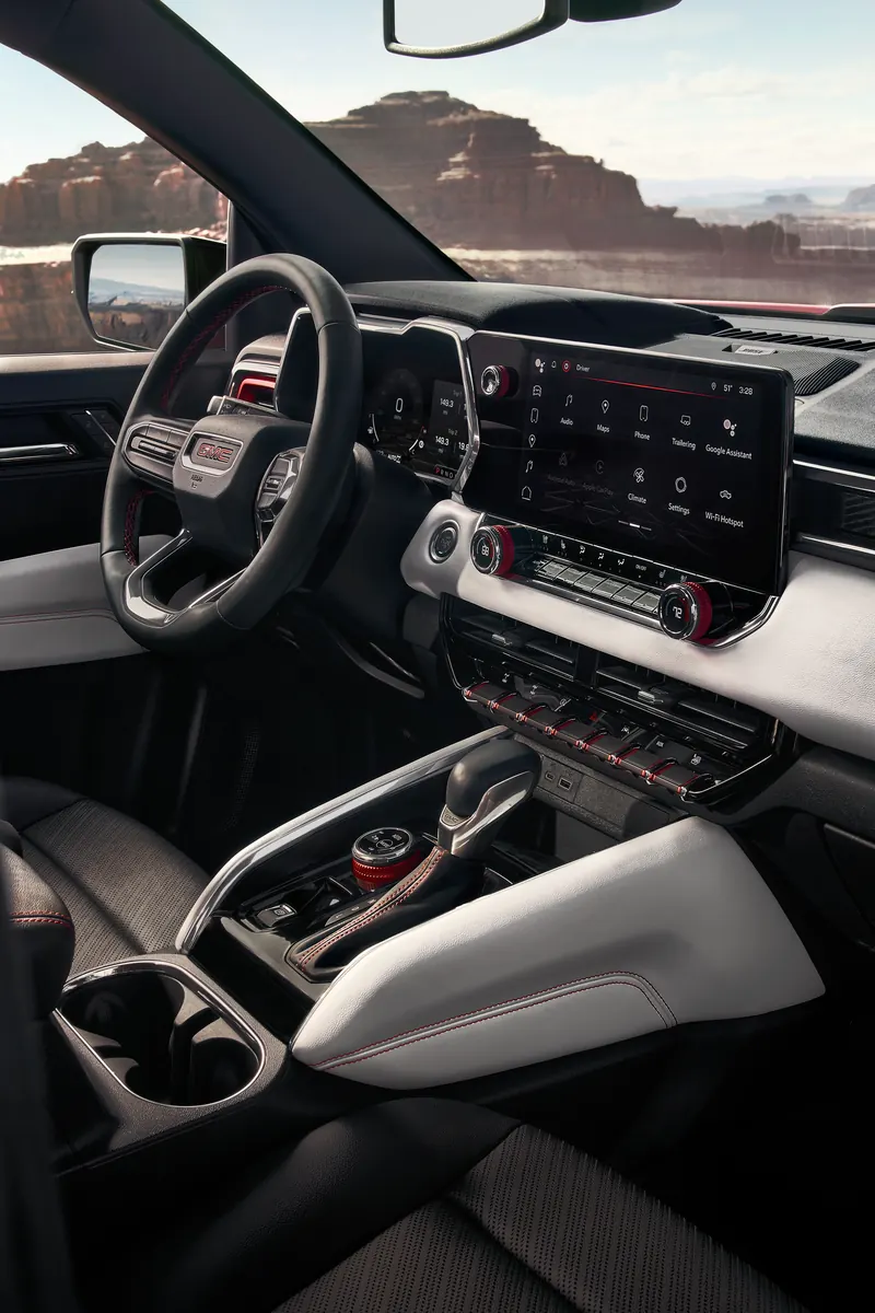 2026 GMC Canyon infotainment system at Tom Ahl Buick GMC in Lima OH